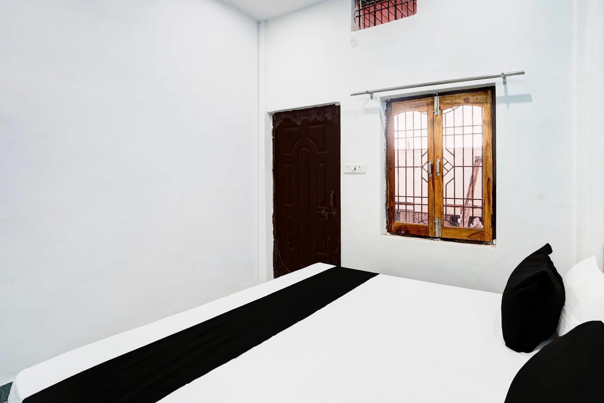 Hotel O Laxmi Guest House Varanasi Exterior photo
