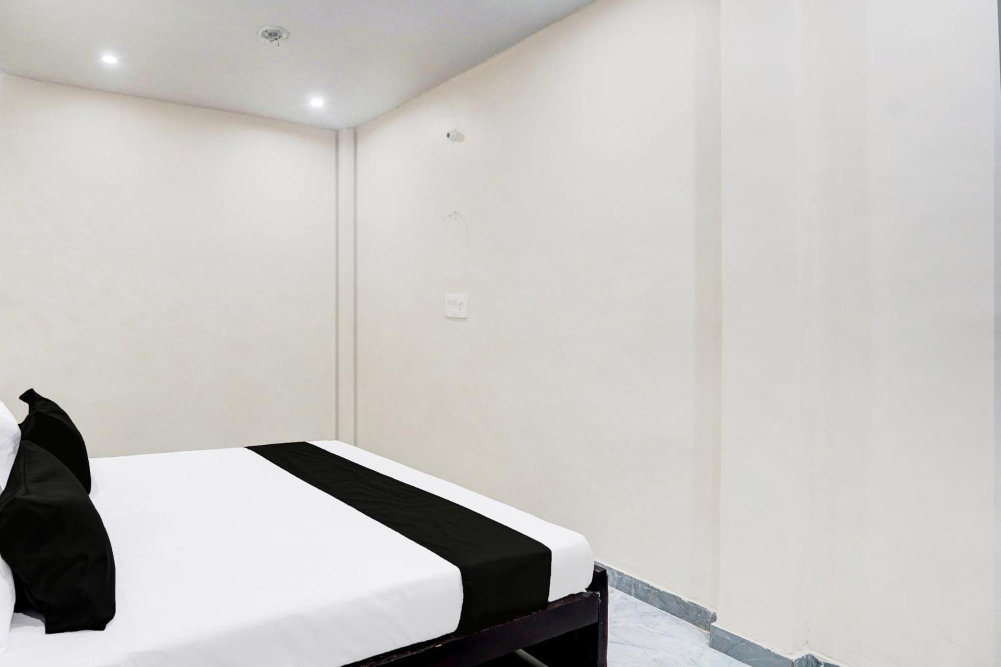 Hotel O Laxmi Guest House Varanasi Exterior photo